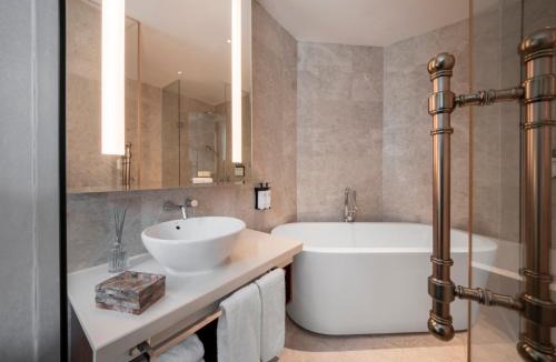 Singapore River Hotel | Novotel Singapore Robertson Quay