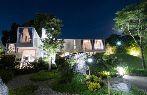 Marina Bay Hotel | Garden Pod at Gardens by the Bay