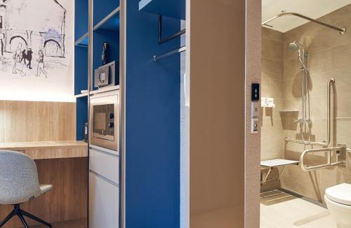 Financial District Singapore Hotel | Hotel Stripes Singapore Chinatown, Autograph Collection