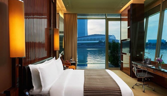 The Fullerton Bay Hotel in Singapore