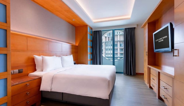 Resorts World Sentosa - Hotel Michael in Singapore