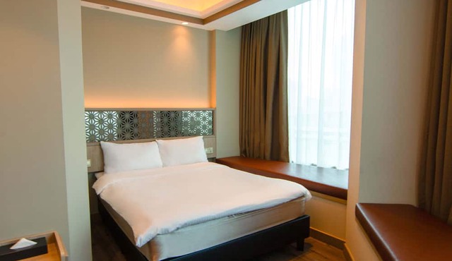 Aqueen Prestige Hotel Jalan Besar in Singapore